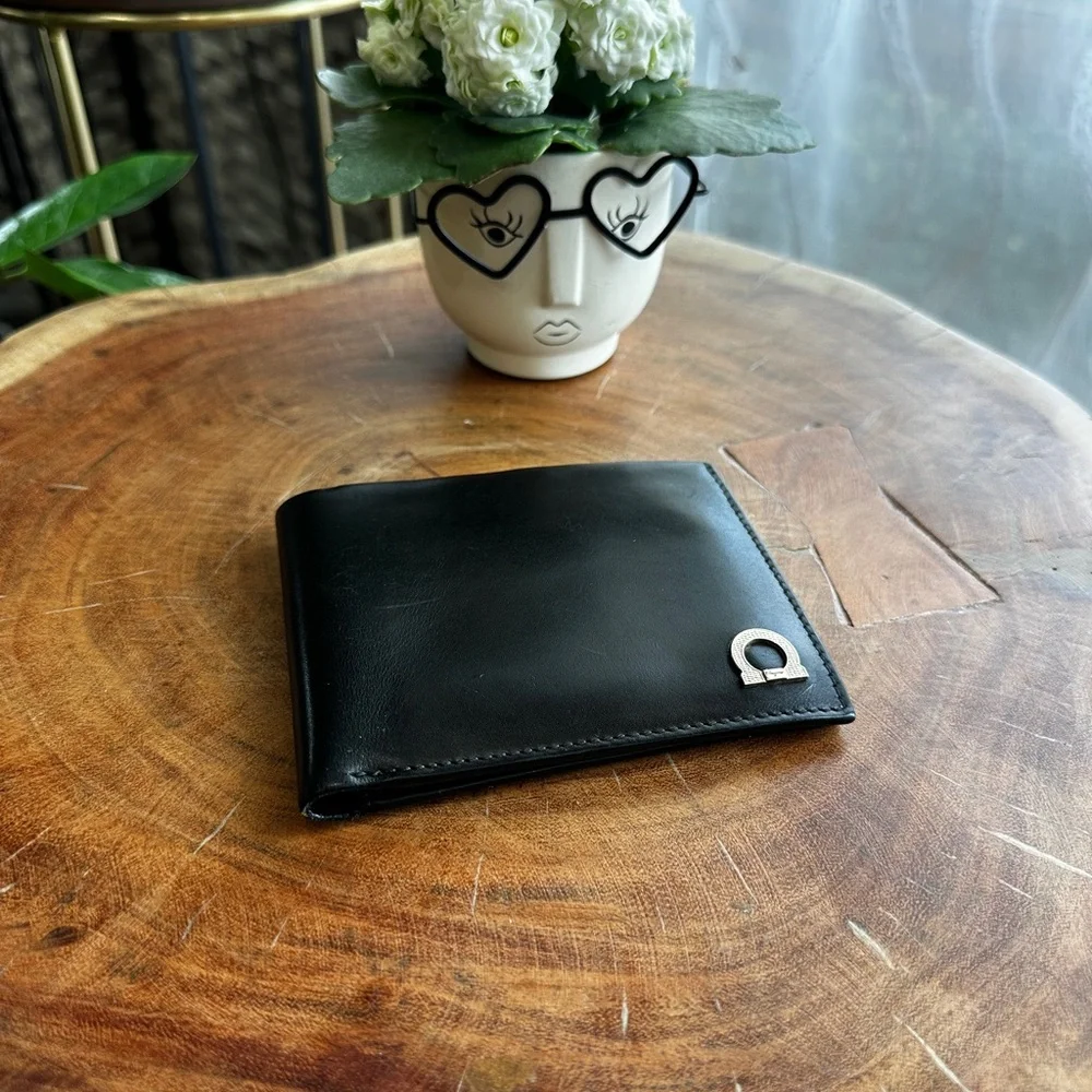 Salvatore Ferragamo Black Leather Bifold Wallet Silver Galcini Logo